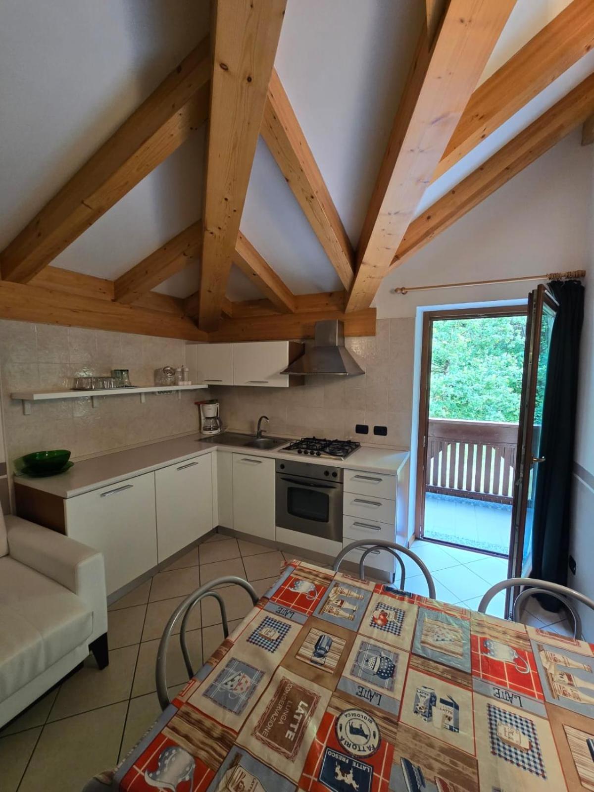Casa Ornella Apartment LEDRO Luaran gambar